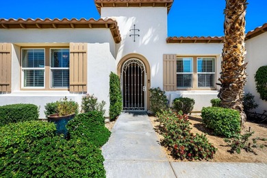 Premium golf course pool home ideally positioned on the tee - photo 3