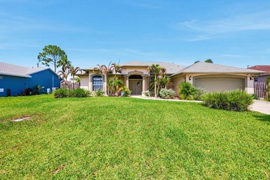 Welcome to this move in ready single-story pool residence in - photo 1