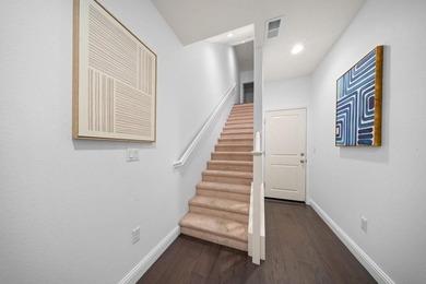 Modern Luxury Meets Everyday Convenience in the Highly Desirable - photo 8