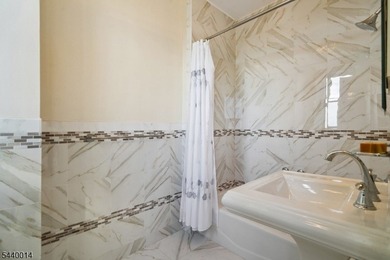 Experience timeless elegance and breathtaking NYC views in this - photo 19