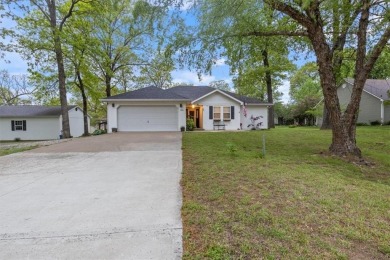 Lake Home For Sale in Warsaw, Missouri
