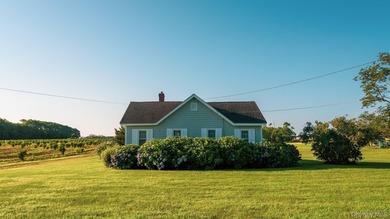 Behind a lush privet hedge, this expansive 102+ acre waterside - photo 18