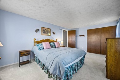 Adorable 2-bedroom, 1.5-bath end-unit condo in Webster offering - photo 20