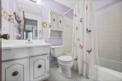 Adorable 2-bedroom, 1.5-bath end-unit condo in Webster offering - photo 21