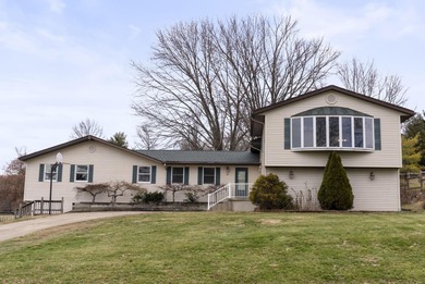 Lake Home For Sale in Thornville, Ohio