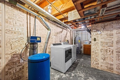 Adorable 2-bedroom, 1.5-bath end-unit condo in Webster offering - photo 26
