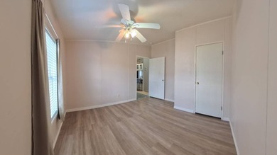 This 2002 double-wide manufactured home offers 3 bedrooms and 2 - photo 31