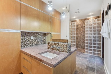 21 Blackwater Street presents a rare opportunity to own one of - photo 47