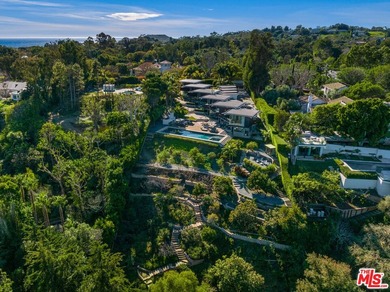 Ocean views, lush natural light, and dramatic angles animate the - photo 4