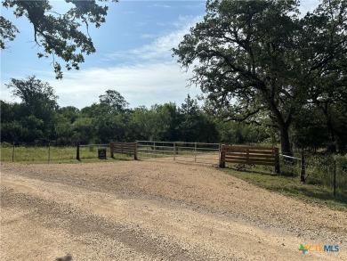 Lake Acreage For Sale in Luling, Texas