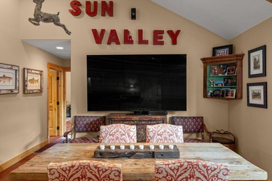A well kept secret is this fabulous four bedroom three bath home - photo 12