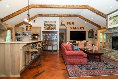 A well kept secret is this fabulous four bedroom three bath home - photo 16