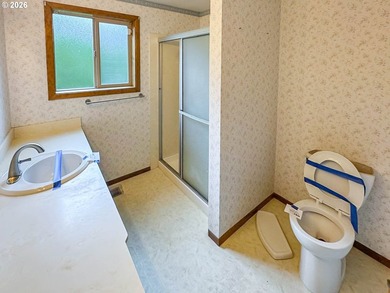 Three bedroom, two bath home in Salemtowne Civic Association 55+ - photo 17
