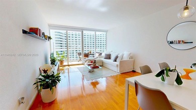 Spacious 1BR/1BA at 5600 Collins with huge private balcony