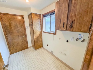 Three bedroom, two bath home in Salemtowne Civic Association 55+ - photo 25