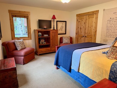 A well kept secret is this fabulous four bedroom three bath home - photo 32