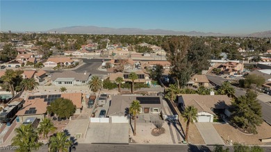 Welcome to this single-story home less than 1.5 miles from Las