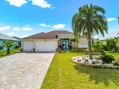 Experience the ULTIMATE IN WATERFRONT LUXURY with this stunning - photo 2