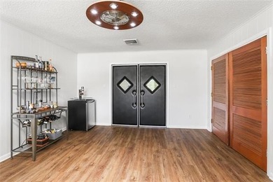 From the saltwater pool and private home theatre to the - photo 11