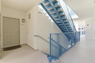 Beautifully updated 2 bd/2 ba condo in the desirable Redwood - photo 3