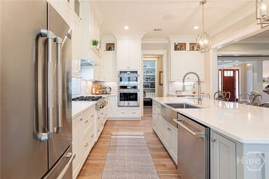 Open concept design, expansive windows offering light-filled - photo 14