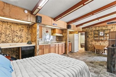 From the saltwater pool and private home theatre to the - photo 22
