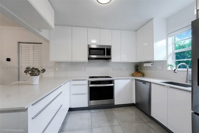 Completely remodeled 3/2 Coral Gables home on charming Catalonia - photo 5