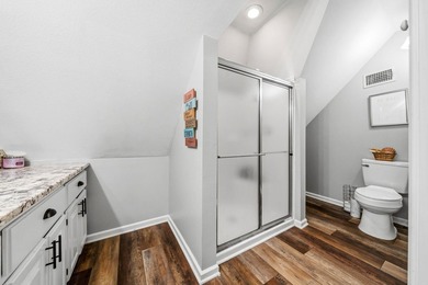 Welcome Home! Move in Ready with nice remodel! This beautiful - photo 26