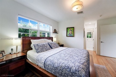 Completely remodeled 3/2 Coral Gables home on charming Catalonia - photo 6