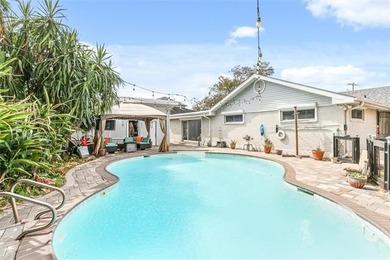 From the saltwater pool and private home theatre to the - photo 26