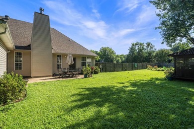 Welcome Home! Move in Ready with nice remodel! This beautiful - photo 27