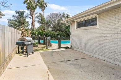 From the saltwater pool and private home theatre to the - photo 28