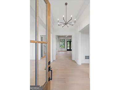 SOPHISTICATED ELEGANCE THROUGHOUT THIS STUNNING NEW CUSTOM - photo 32