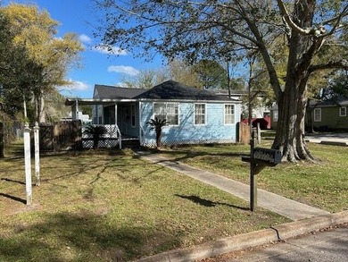 office space slash rental property for sale in Gulfport. Located