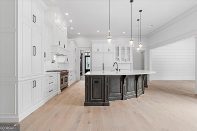 SOPHISTICATED ELEGANCE THROUGHOUT THIS STUNNING NEW CUSTOM - photo 59