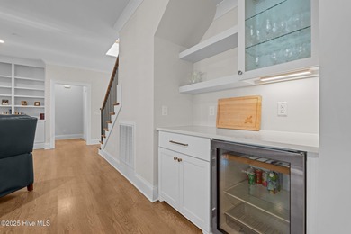 Luxury, easy living and value combine in this like-new custom - photo 6