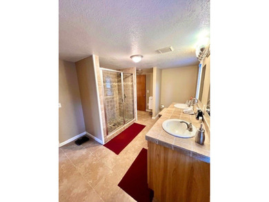 Discover your perfect getaway in this charming 3 bedroom, 2 - photo 11