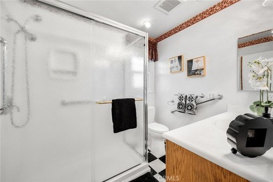 BEAUTIFUL, SINGLE-STORY home on a 14,250 sq ft lot! This house - photo 14