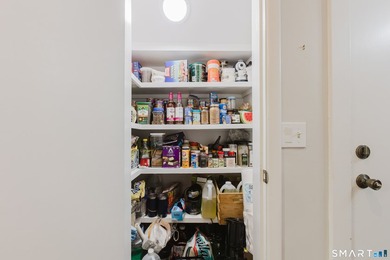 Unique Second-floor 3-Bed/2-Full Bath Townhome, the largest unit - photo 15