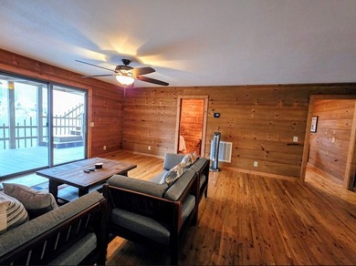 Discover your perfect getaway in this charming 3 bedroom, 2 - photo 18