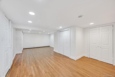 Charming Split-Level Gem in South Wantagh tucked away on a quiet - photo 21
