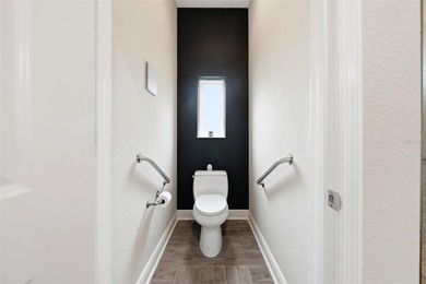 Virtually Staged. WELCOME HOME to this BEAUTIFULLY maintained - photo 38