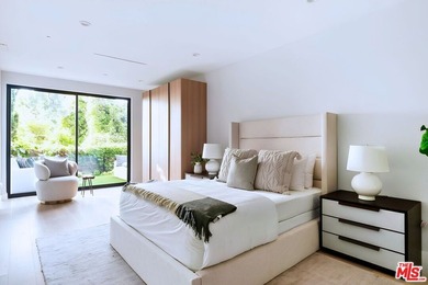 Perched above one of Silver Lake's most coveted corridors, this - photo 2