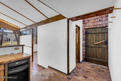 Searching for a real Caroll Ishee home on the beautiful