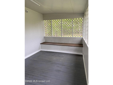 Great first time home buyer! This 3 BR 1 bath , Has a large - photo 15