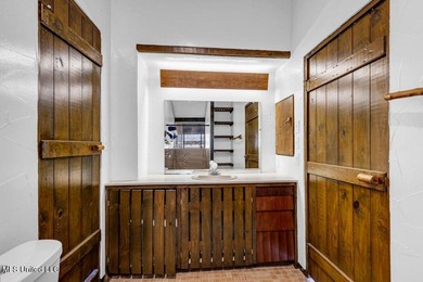 Searching for a real Caroll Ishee home on the beautiful