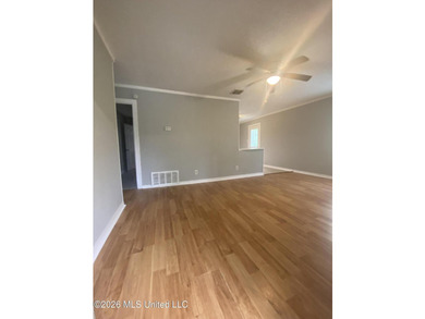 Great first time home buyer! This 3 BR 1 bath , Has a large - photo 17