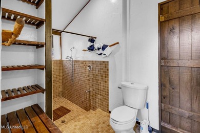 Searching for a real Caroll Ishee home on the beautiful