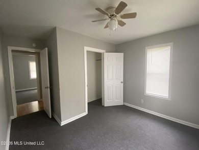 Great first time home buyer! This 3 BR 1 bath , Has a large - photo 25