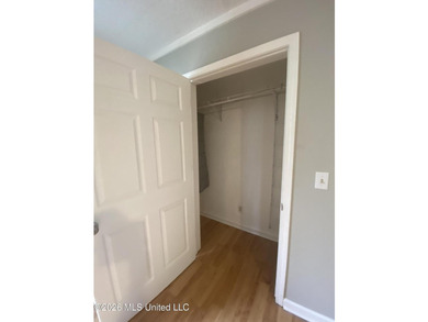 Great first time home buyer! This 3 BR 1 bath , Has a large - photo 31
